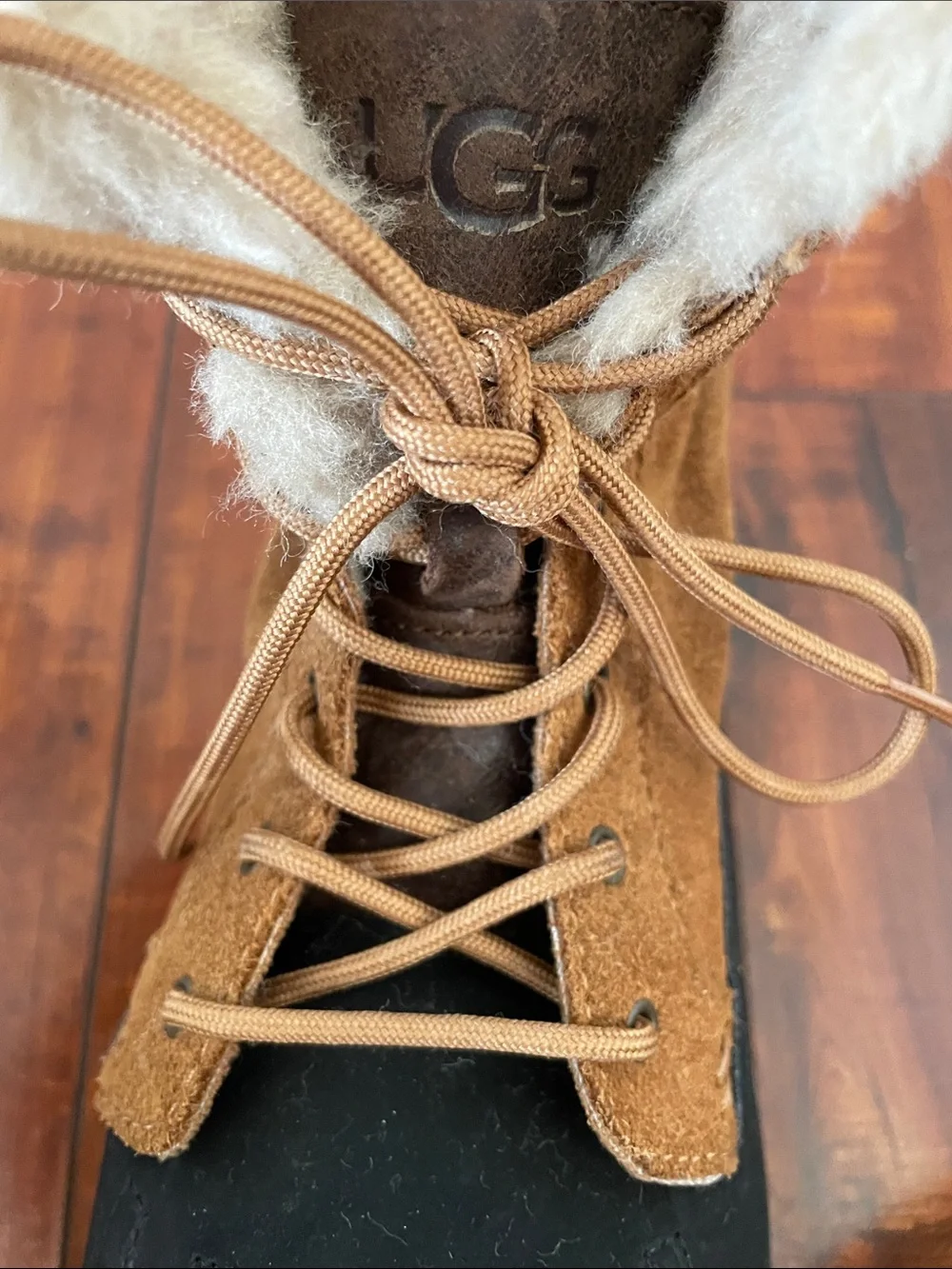 UGG Baxter Brown Lace Up Winter Boots